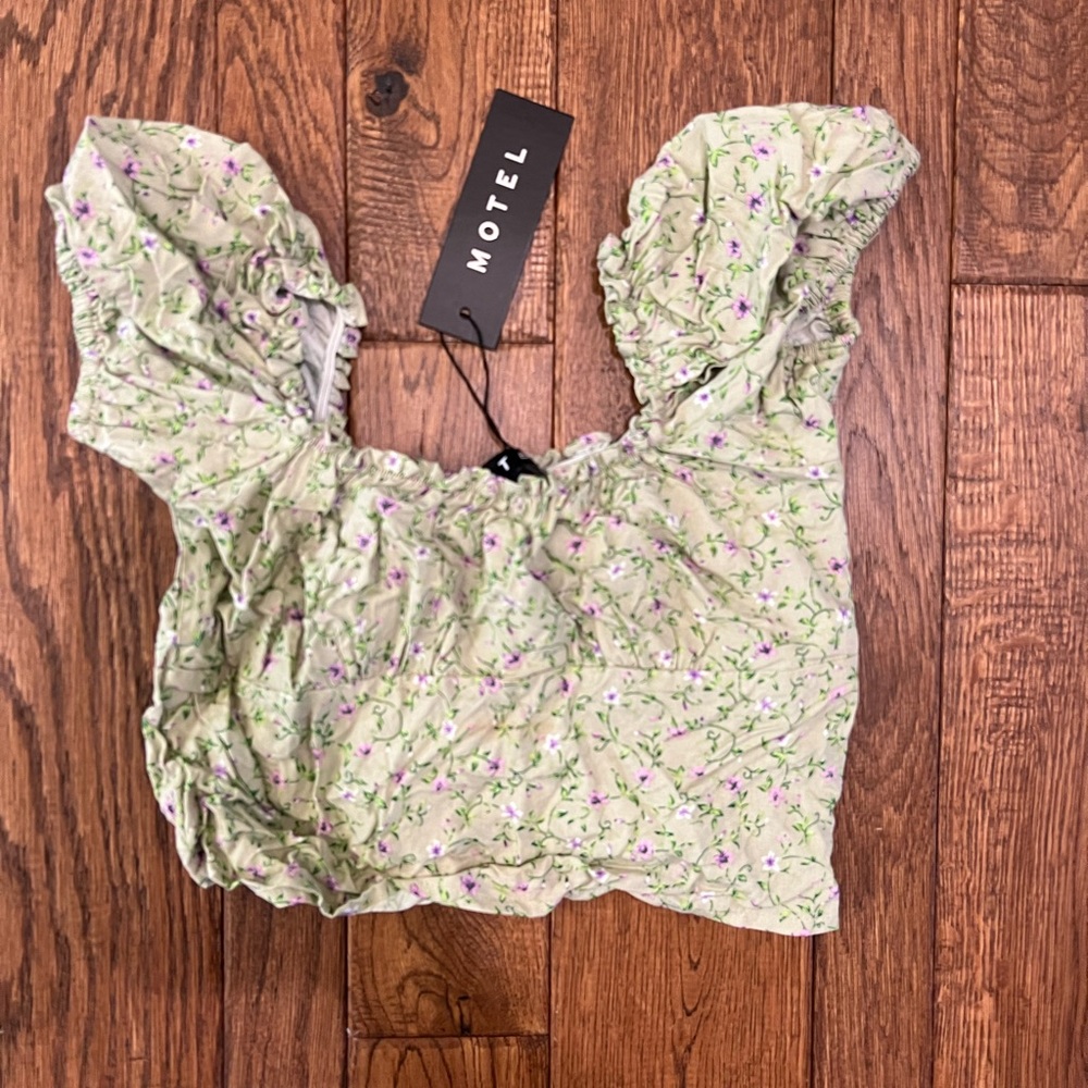 Motel Rocks Top